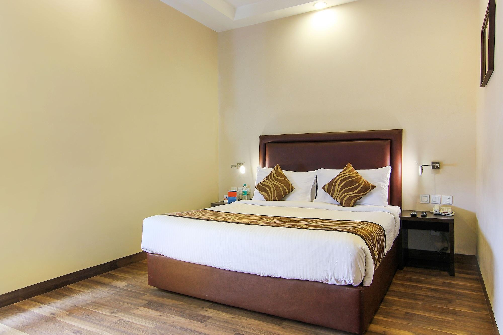 Vibe By The Lalit Traveller Hotel Faridabad Exterior photo