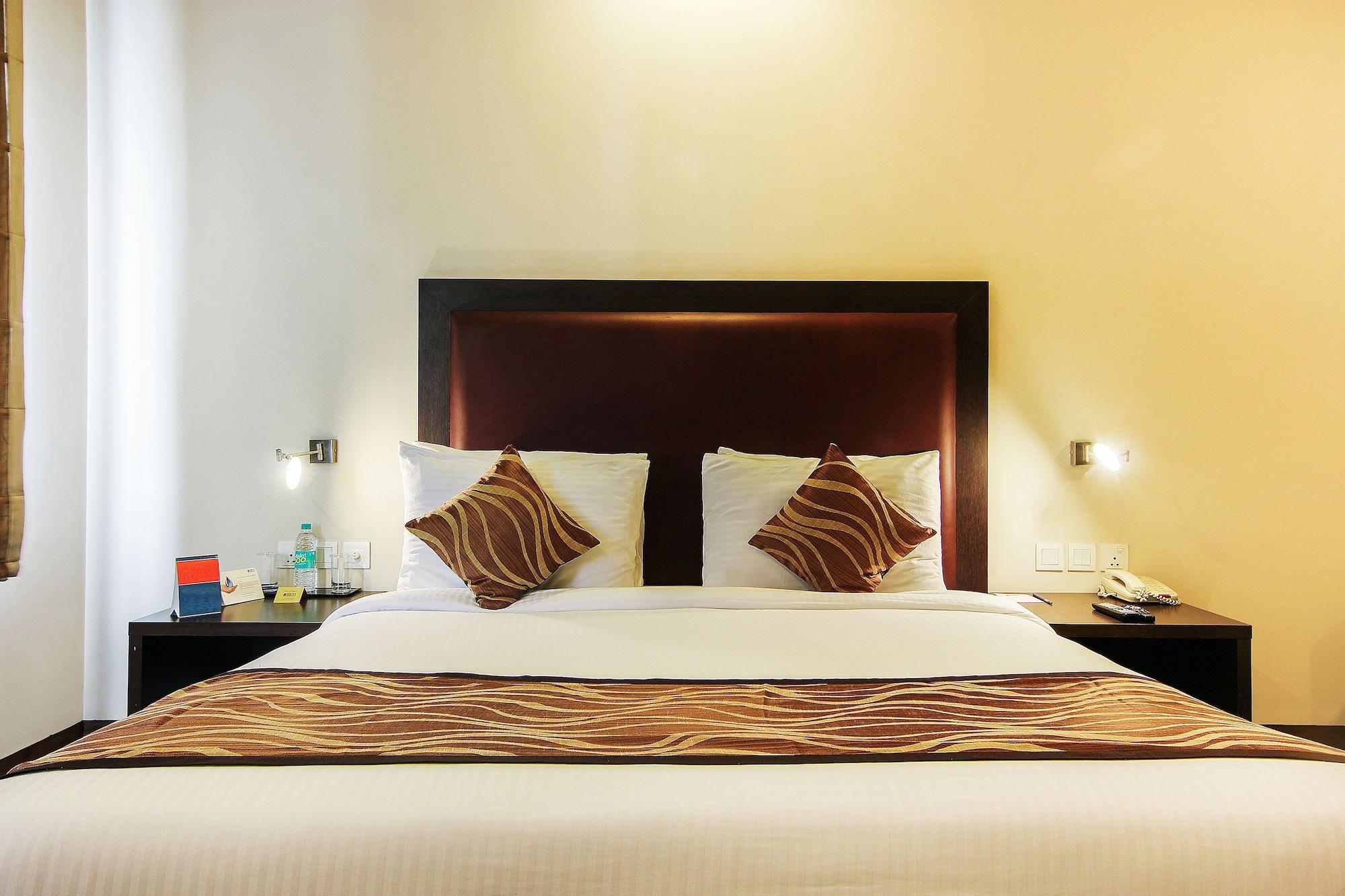 Vibe By The Lalit Traveller Hotel Faridabad Exterior photo
