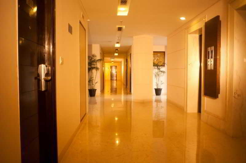 Vibe By The Lalit Traveller Hotel Faridabad Exterior photo