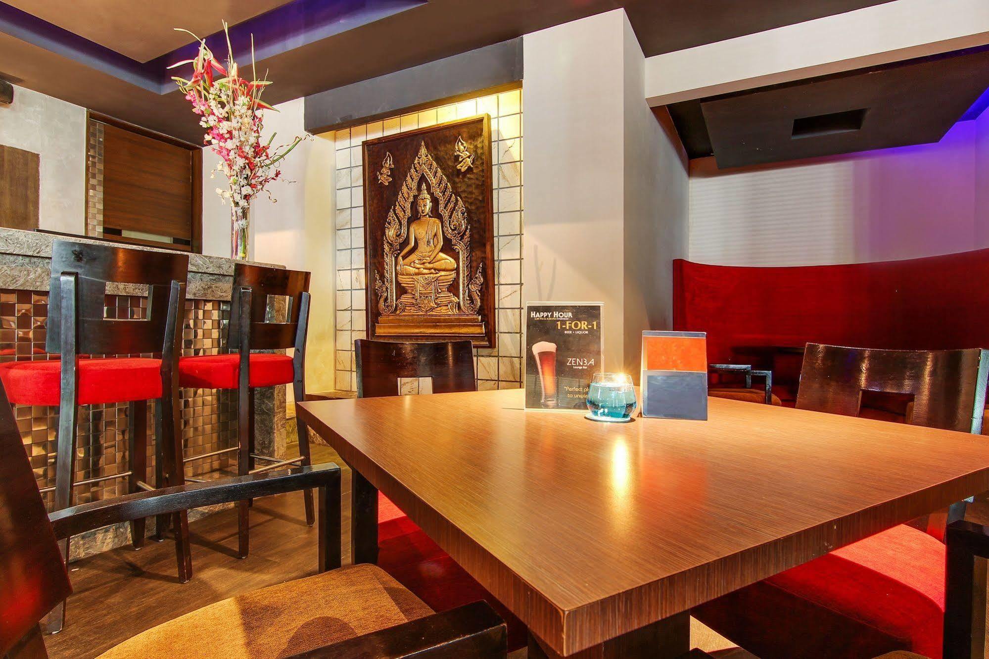 Vibe By The Lalit Traveller Hotel Faridabad Exterior photo